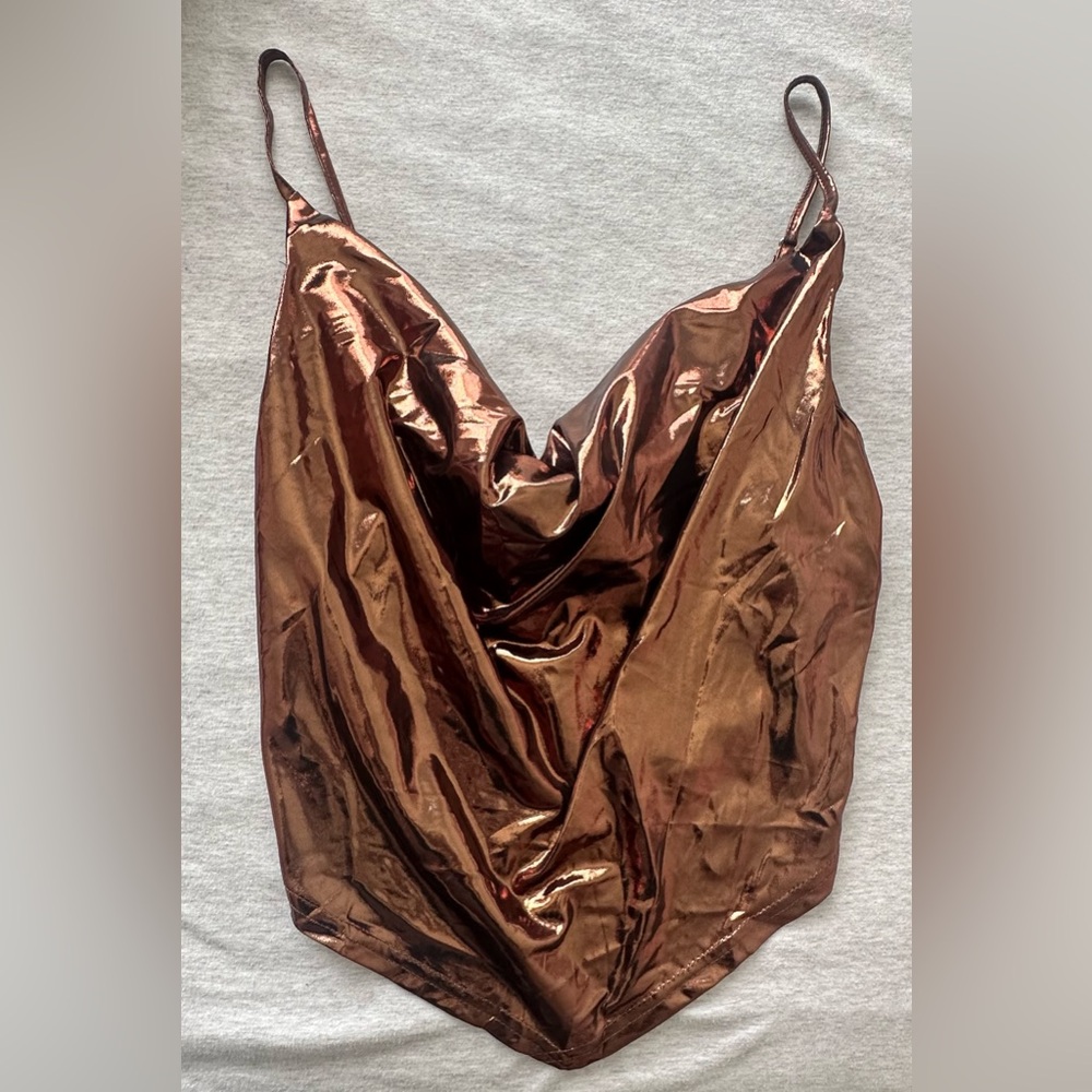 Shiny copper spaghetti strap crop top with open back SIZE M
